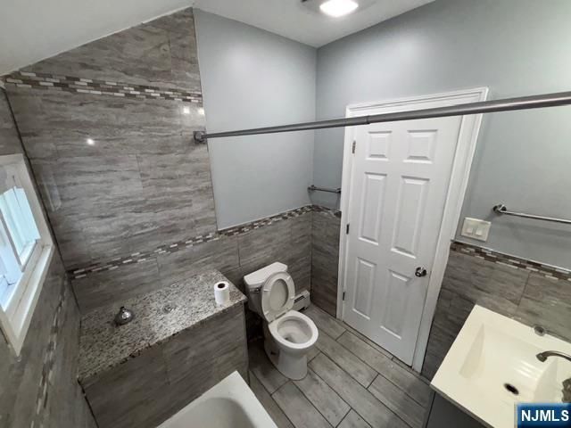 17 Cedar Street 3rd Floor, Newark, NJ 07106