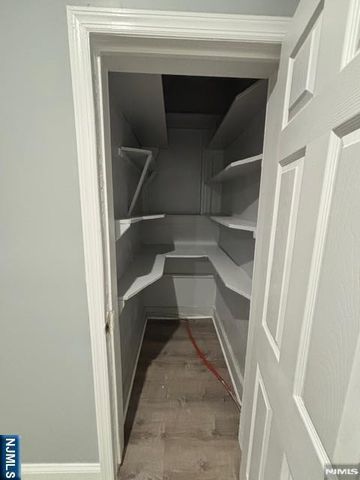 17 Cedar Street 3rd Floor, Newark, NJ 07106