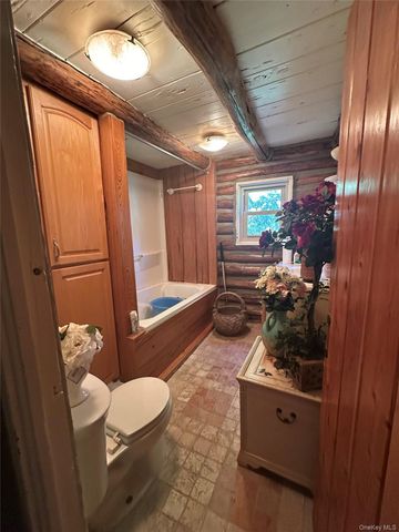 122 Woods Road, Greenwood Lake, NY 10925