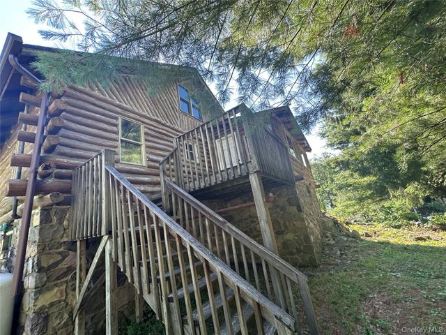 122 Woods Road, Greenwood Lake, NY 10925