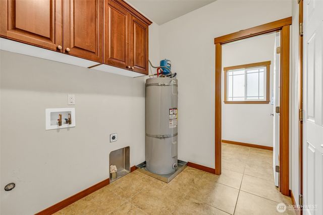 17127 Lakepoint Drive SE, Yelm, WA 98597