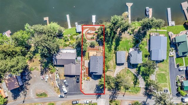 17127 Lakepoint Drive SE, Yelm, WA 98597