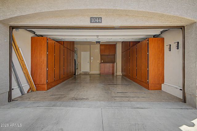2725 E MINE CREEK Road 1044, Phoenix, AZ 85024