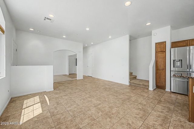 2725 E MINE CREEK Road 1044, Phoenix, AZ 85024