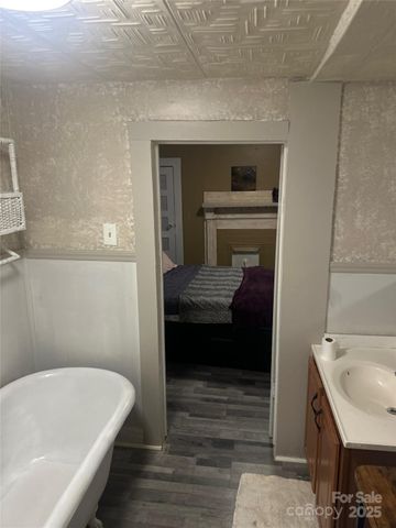 525 Park Drive, Statesville, NC 28677