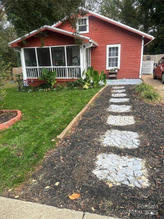 525 Park Drive, Statesville, NC 28677