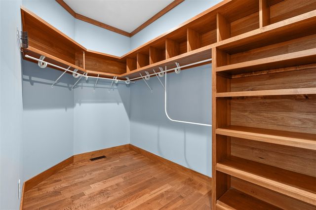 1050 102nd Avenue, Plainwell, MI 49080
