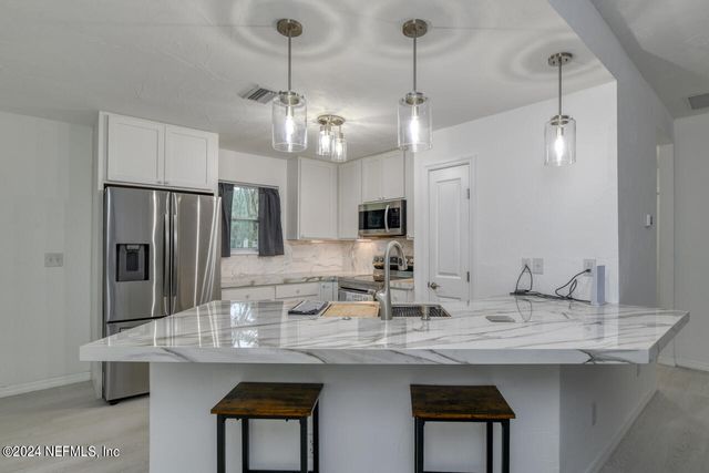 101 KILLIAN Drive, Hawthorne, FL 32640
