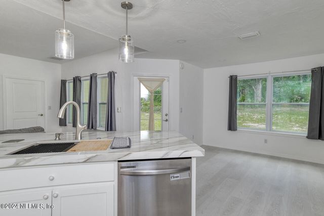 101 KILLIAN Drive, Hawthorne, FL 32640