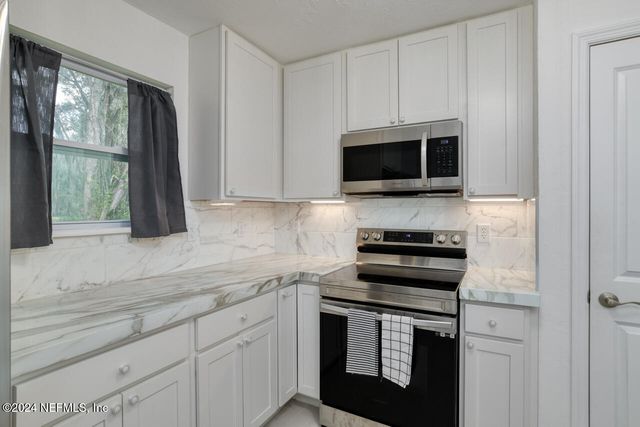 101 KILLIAN Drive, Hawthorne, FL 32640
