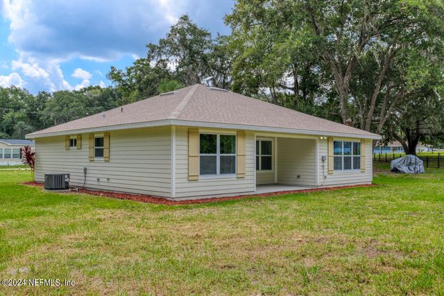 101 KILLIAN Drive, Hawthorne, FL 32640