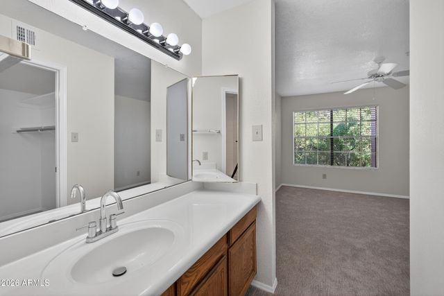 5950 N 78TH Street 207, Scottsdale, AZ 85250