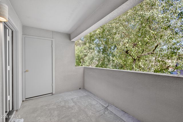 5950 N 78TH Street 207, Scottsdale, AZ 85250