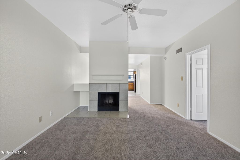 5950 N 78TH Street 207, Scottsdale, AZ 85250