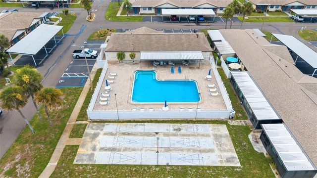 24862 US HIGHWAY 19 N 806, Clearwater, FL 33763
