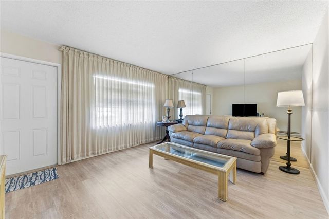 24862 US HIGHWAY 19 N 806, Clearwater, FL 33763