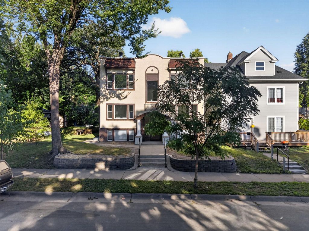 2204 Emerson Avenue N, Minneapolis, MN 55411 — exterior
