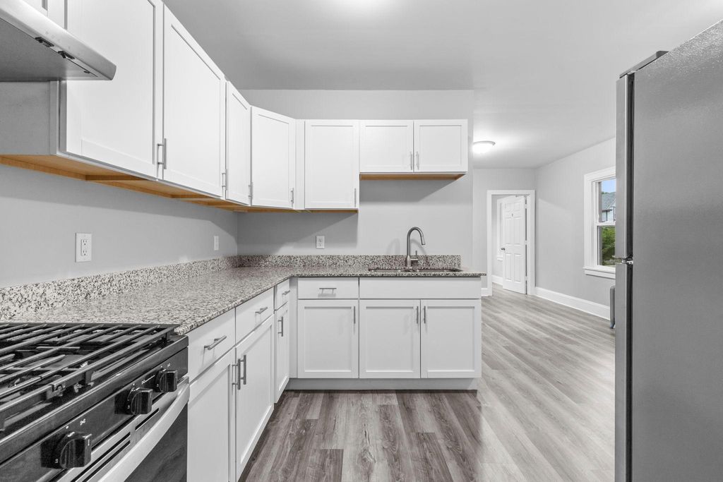 2204 Emerson Avenue N, Minneapolis, MN 55411 — photo 2