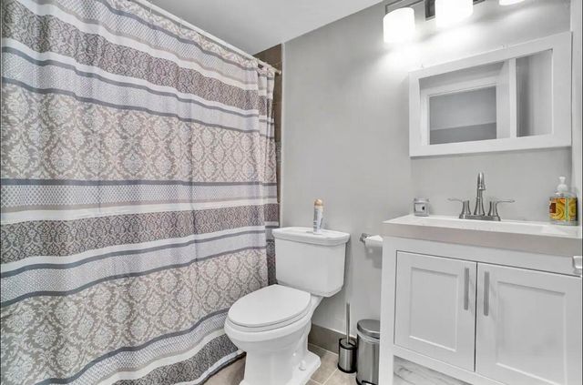 300 Croton Avenue 102, Lantana, FL 33462