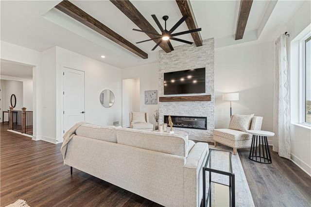 1445 N 163rd Street, Basehor, KS 66007