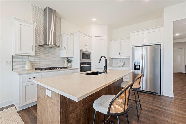 1445 N 163rd Street, Basehor, KS 66007