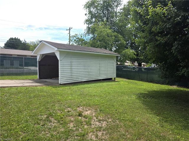 350 Linville Road, Mount Airy, NC 27030
