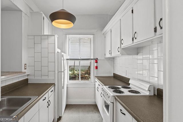 1081 McMillan Street NW, Atlanta, GA 30318