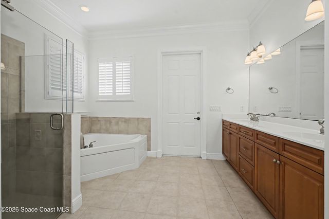 2158 Falls Circle, Vero Beach, FL 32967