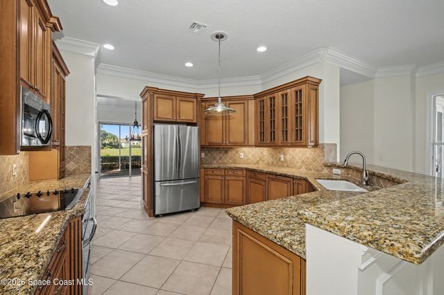 2158 Falls Circle, Vero Beach, FL 32967