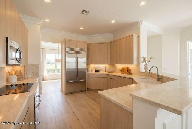 2158 Falls Circle, Vero Beach, FL 32967