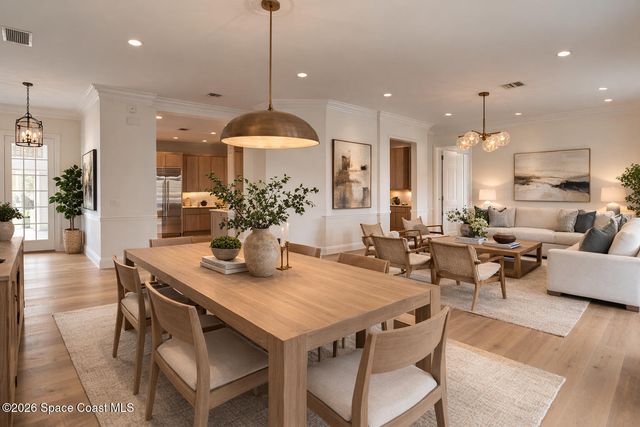 2158 Falls Circle, Vero Beach, FL 32967