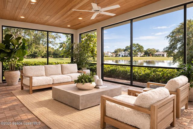 2158 Falls Circle, Vero Beach, FL 32967