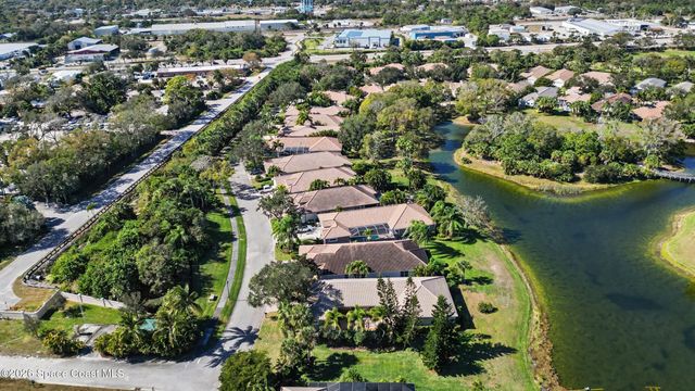 2158 Falls Circle, Vero Beach, FL 32967