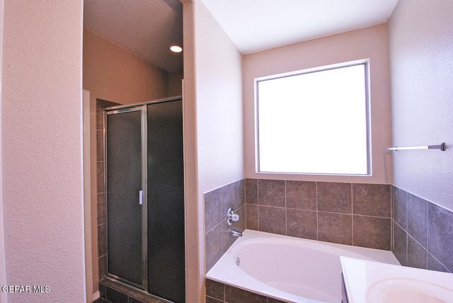 5033 LONE CACTUS Court, El Paso, TX 79934