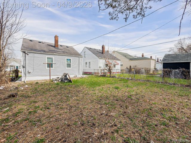 9163 Winthrop Street, Detroit, MI 48228
