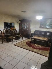 10877 NW 8th St 10877, Pembroke Pines, FL 33026
