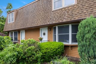51-1/2 Hatfield St 6, Northampton, MA 01060