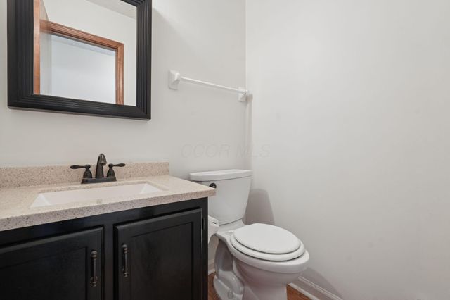 5714 Whispering Oak Boulevard, Hilliard, OH 43026