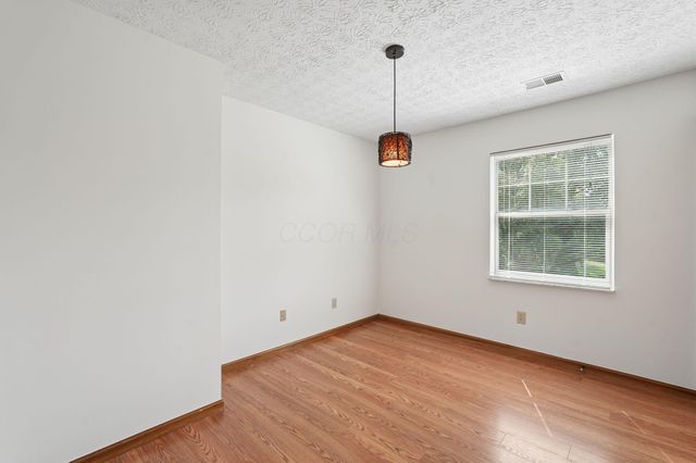 5714 Whispering Oak Boulevard, Hilliard, OH 43026