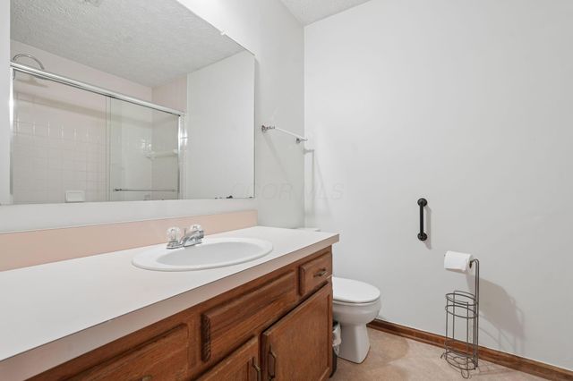 5714 Whispering Oak Boulevard, Hilliard, OH 43026