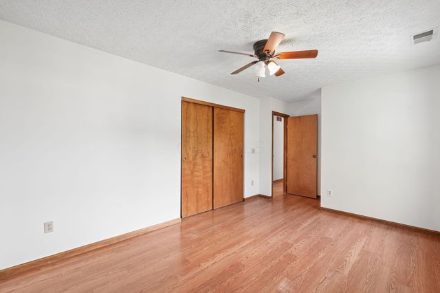 5714 Whispering Oak Boulevard, Hilliard, OH 43026