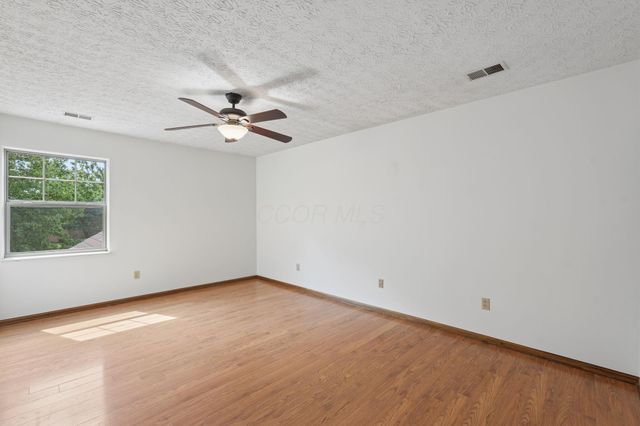 5714 Whispering Oak Boulevard, Hilliard, OH 43026