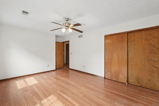 5714 Whispering Oak Boulevard, Hilliard, OH 43026