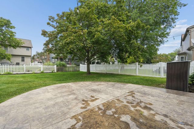 5714 Whispering Oak Boulevard, Hilliard, OH 43026