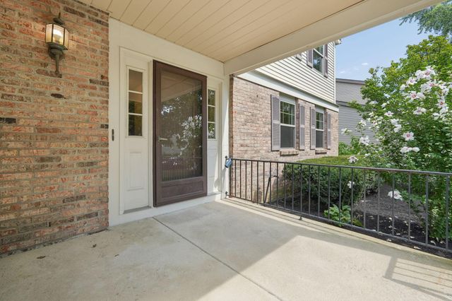 5714 Whispering Oak Boulevard, Hilliard, OH 43026