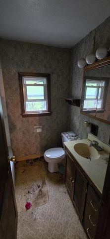 2976 S 130th STREET, New Berlin, WI 53151
