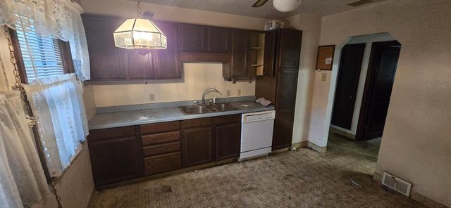 2976 S 130th STREET, New Berlin, WI 53151
