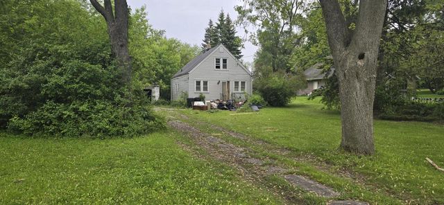 2976 S 130th STREET, New Berlin, WI 53151