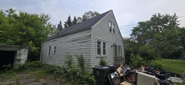 2976 S 130th STREET, New Berlin, WI 53151