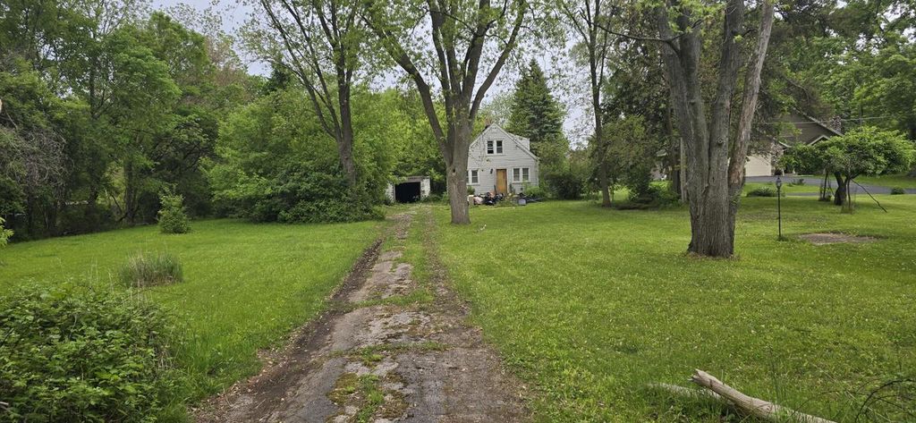 2976 S 130th STREET, New Berlin, WI 53151